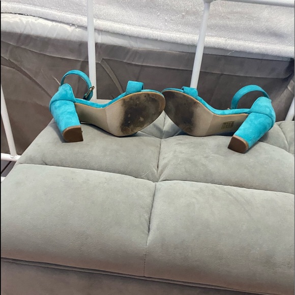 Heels - Picture 3 of 4